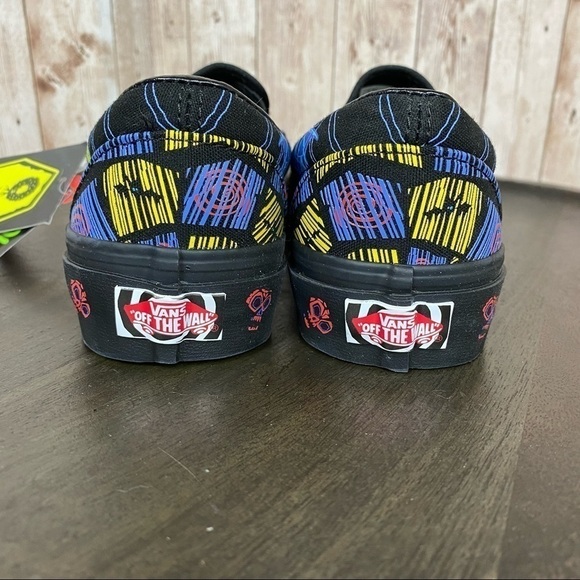 Vans x Disney The Nightmare Before Christmas Classic Slip On Sneaker Size 5 Wmn - Picture 7 of 14